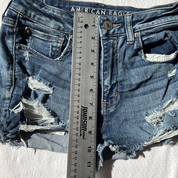 American Eagle Women Shorts 6 Blue Denim Cutoff Next Level Stretch 2” Inseam - Picture 8 of 10